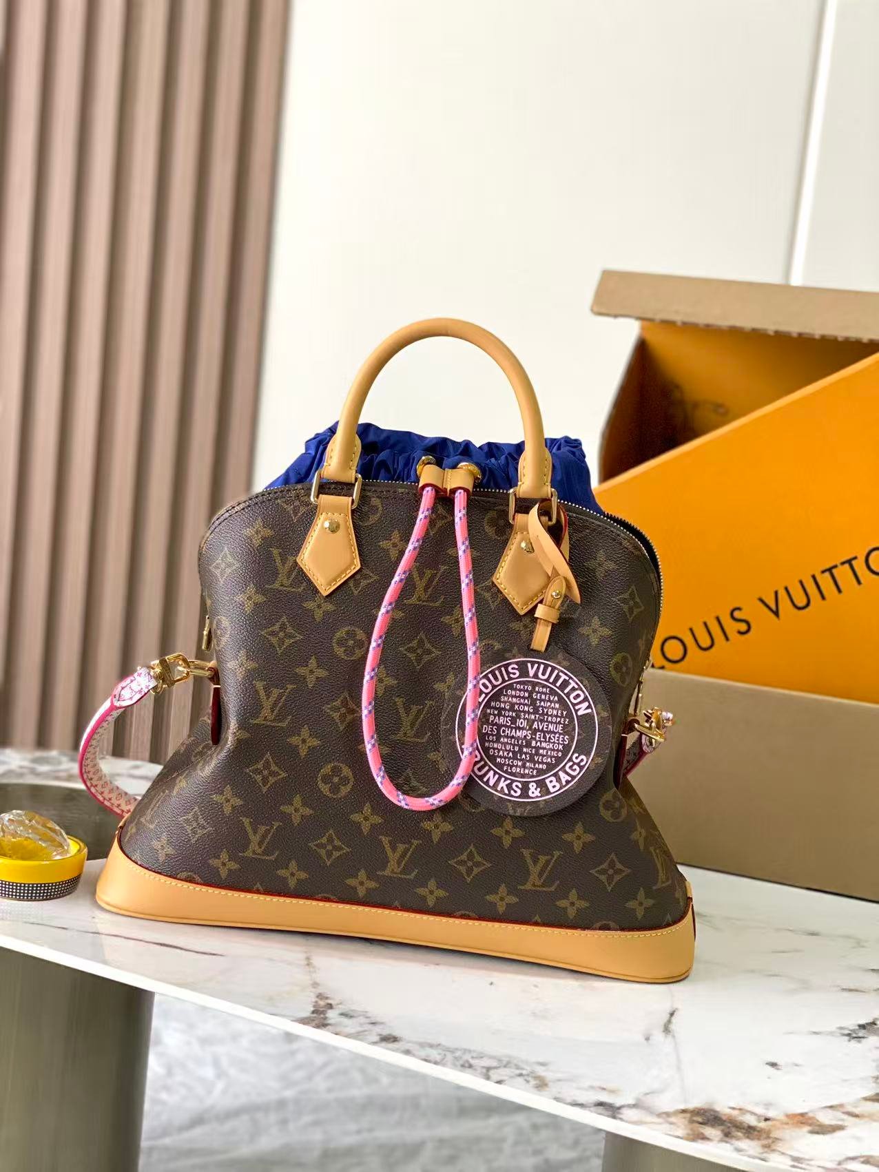 Bolso Alma MM Soft Louis Vuitton - Imagen 5