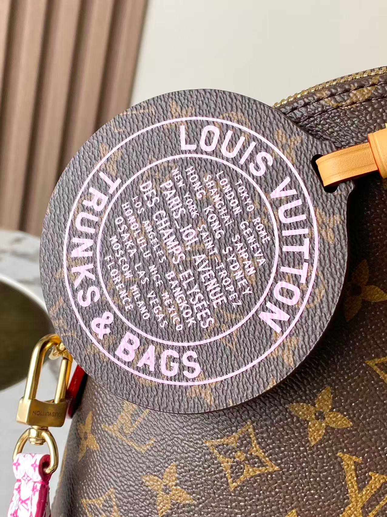 Bolso Alma MM Soft Louis Vuitton - Imagen 8