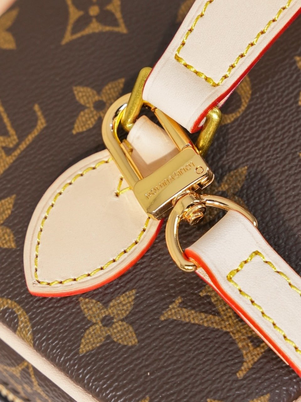 Neceser Nice BB Louis Vuitton - Imagen 7
