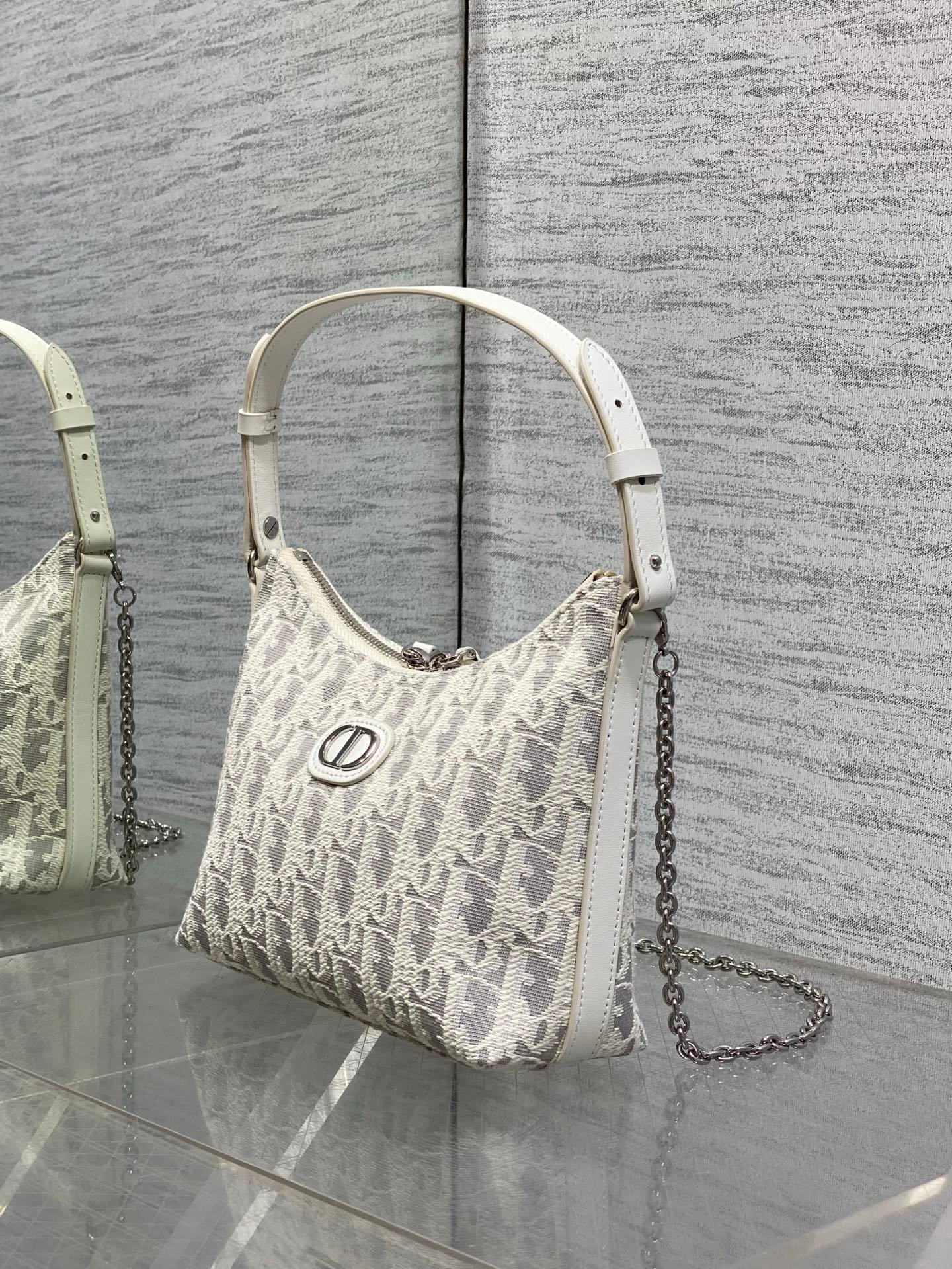 Minibolso Miss Caro Diorling con cadena Dior - Imagen 6