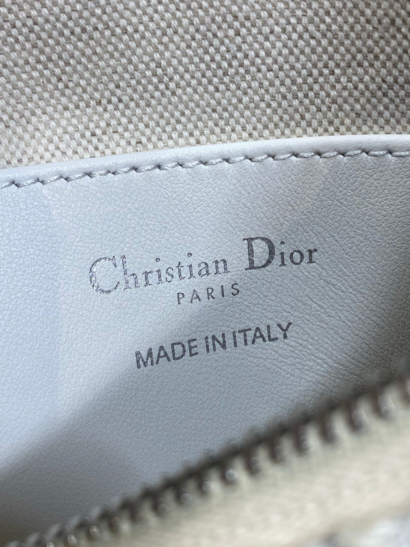 Minibolso Miss Caro Diorling con cadena Dior - Imagen 9