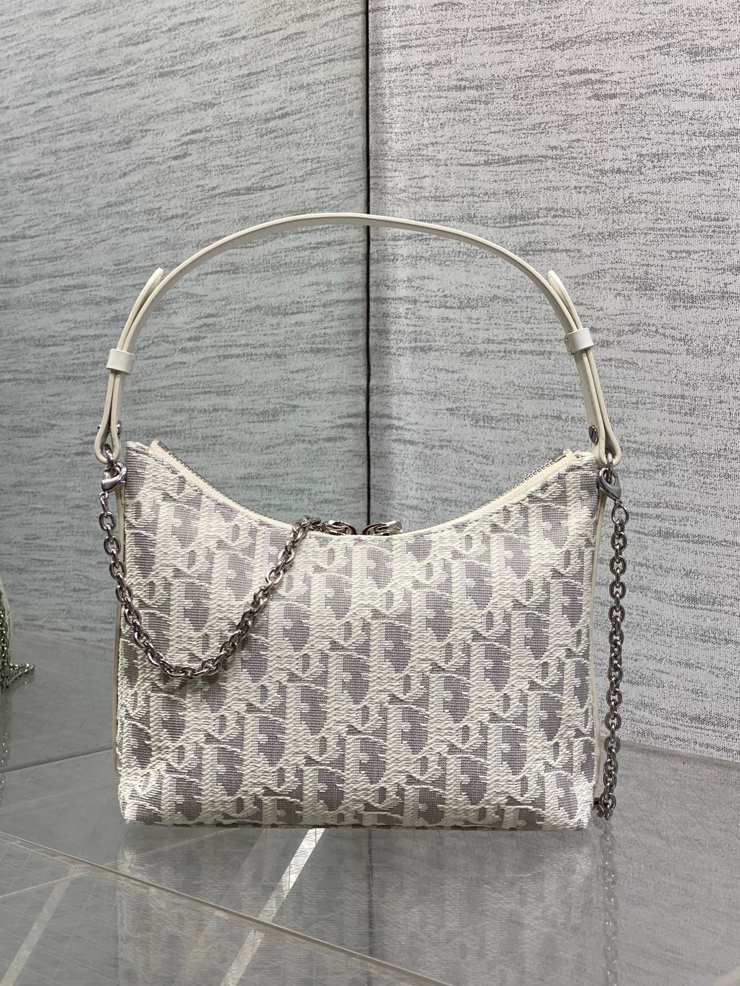 Minibolso Miss Caro Diorling con cadena Dior - Imagen 5