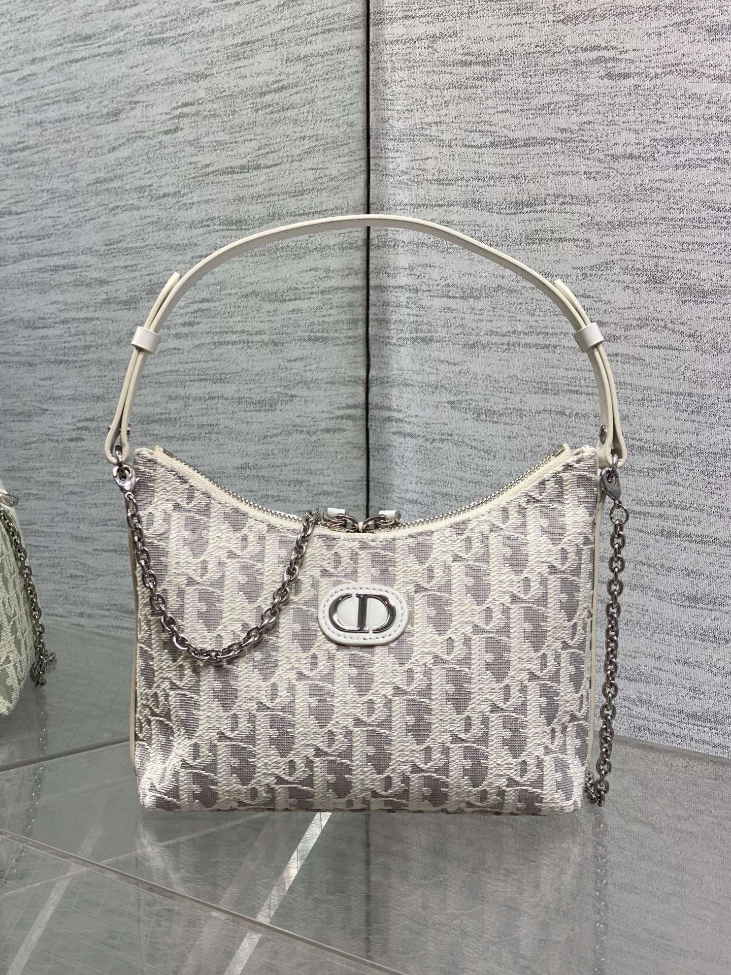 Minibolso Miss Caro Diorling con cadena Dior