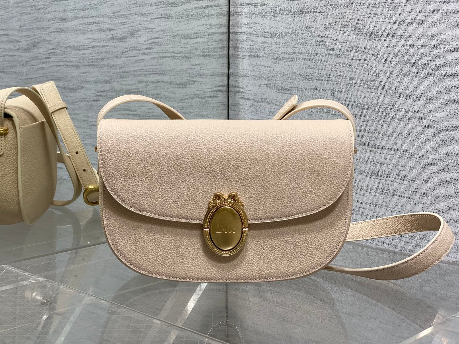 Bolso Dior Médaillon con solapa