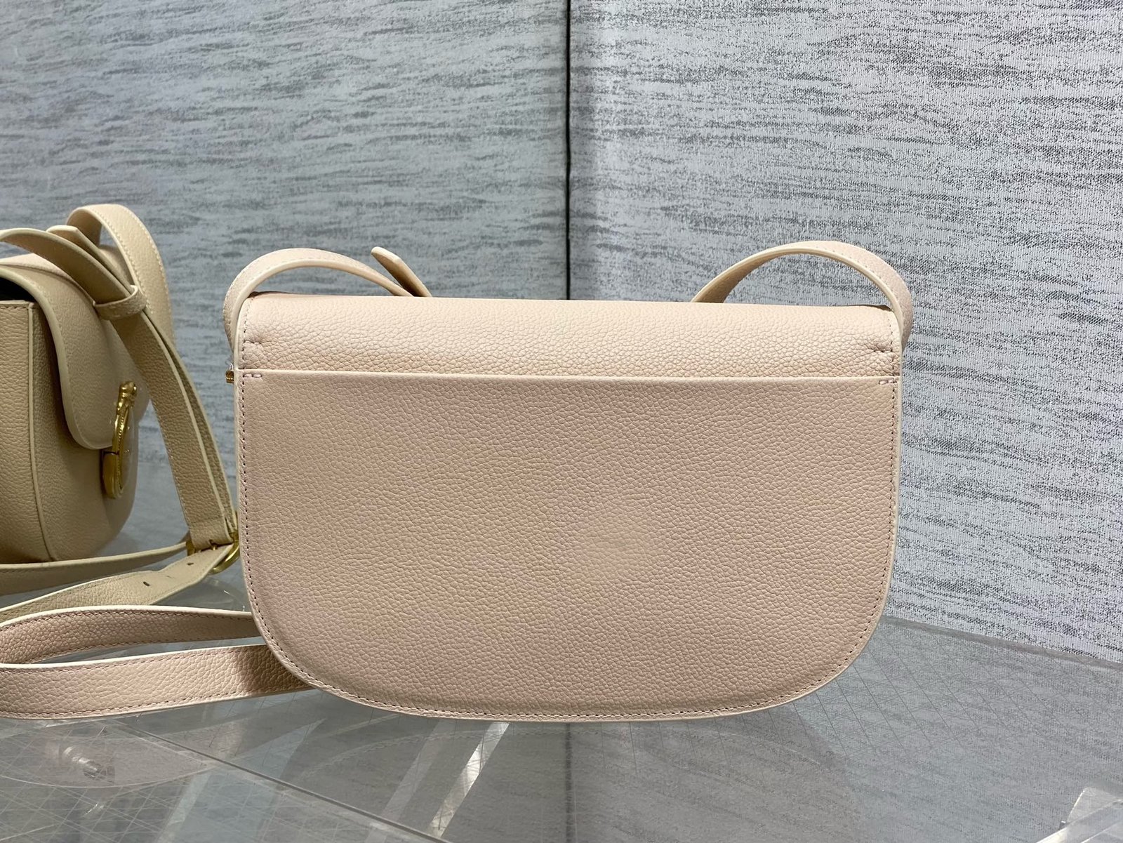 Bolso Dior Médaillon con solapa - Imagen 3