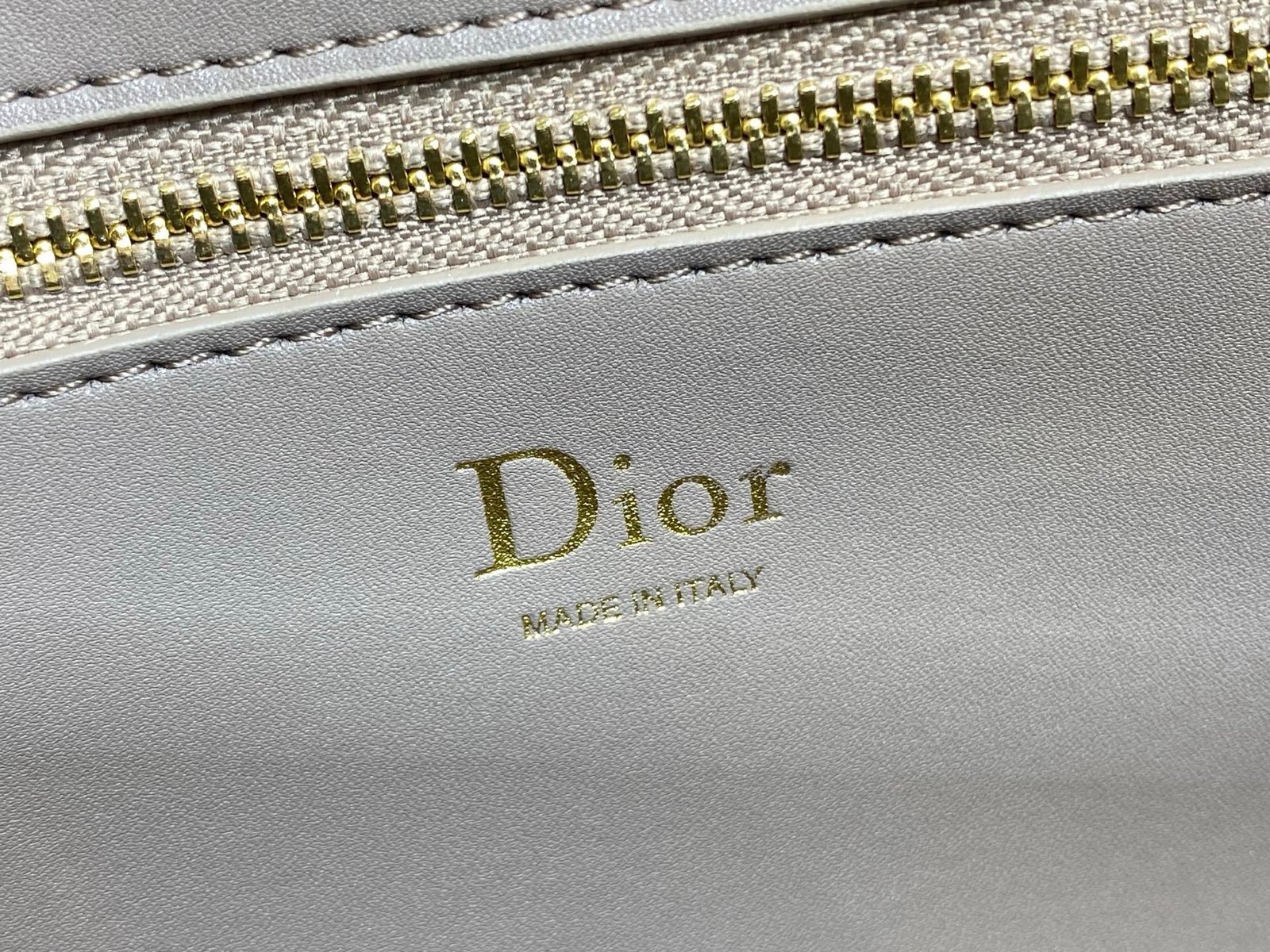 Bolso Dior Médaillon con solapa - Imagen 9
