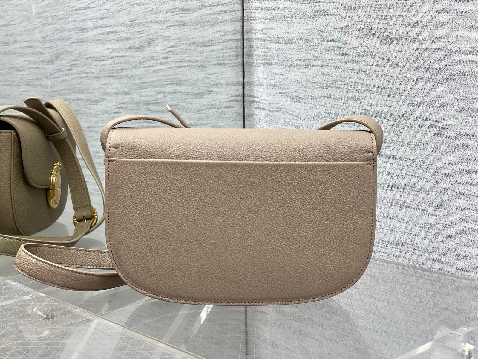 Bolso Dior Médaillon con solapa - Imagen 3