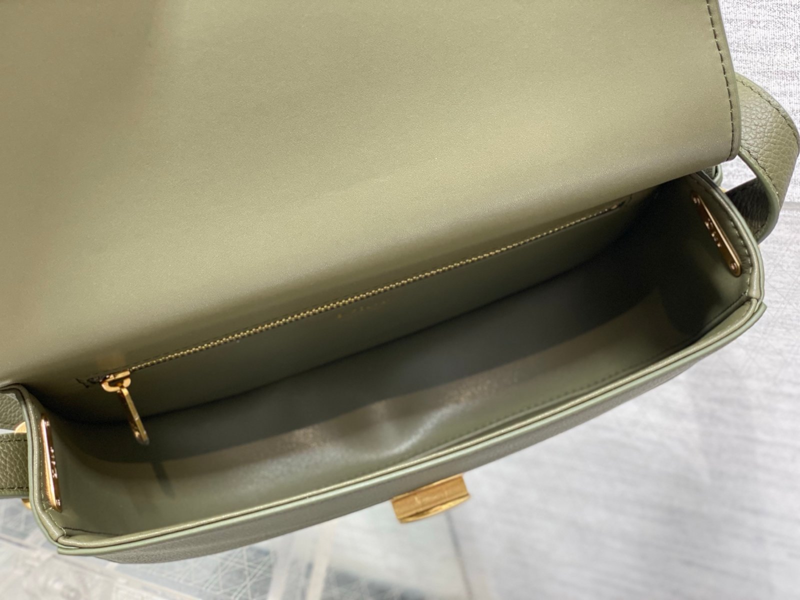 Bolso Dior Médaillon con solapa - Imagen 7