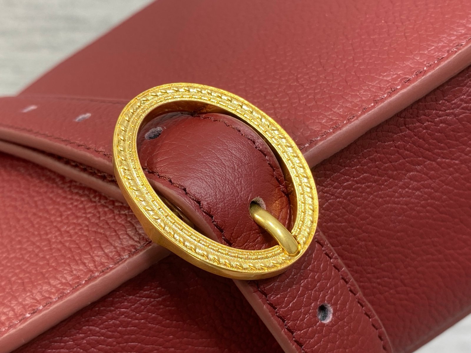 Bolso Dior Médaillon con solapa - Imagen 4