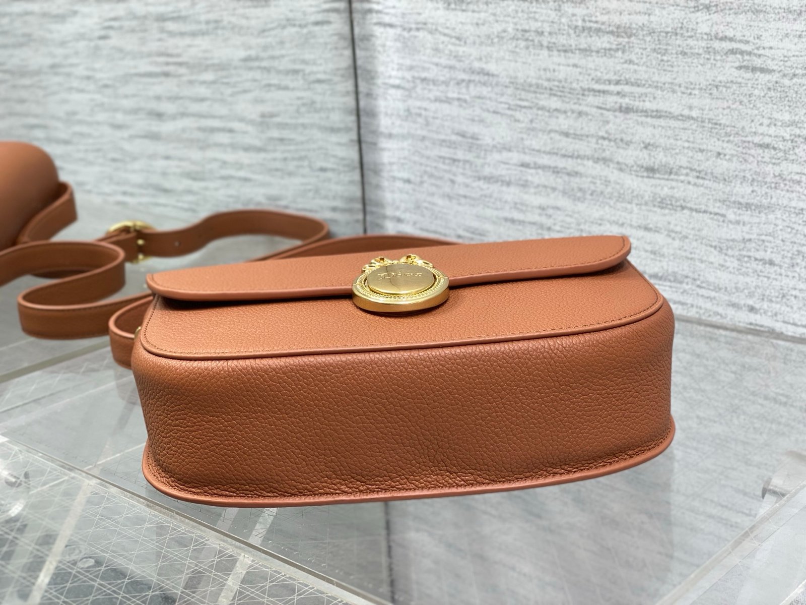 Bolso Dior Médaillon con solapa - Imagen 7