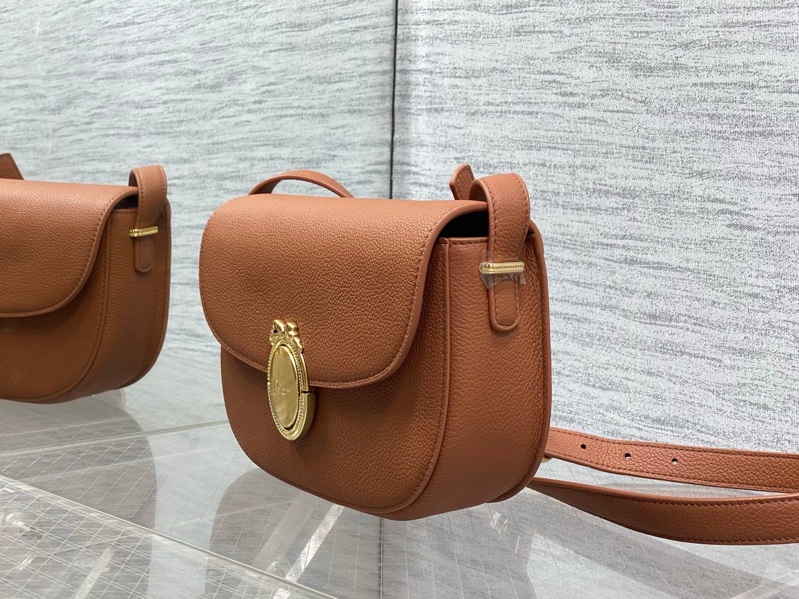 Bolso Dior Médaillon con solapa - Imagen 2