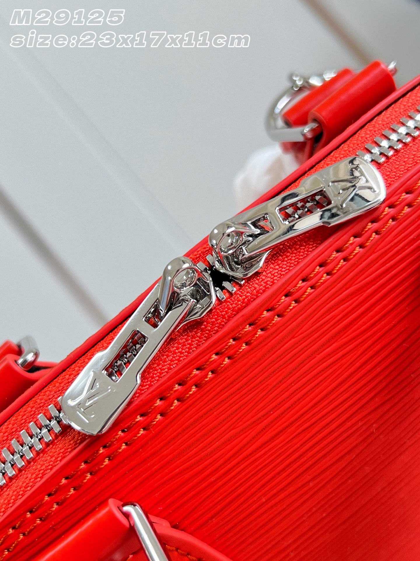 Bolso Alma BB Louis Vuitton - Imagen 10